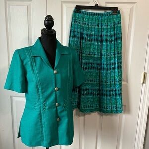 Leslie Fay 2 piece suit. Vintage Green. Size 10